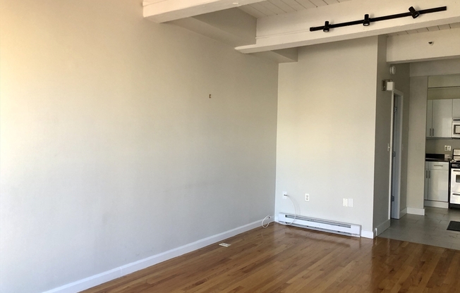 2 beds, 1.5 baths, 647 sqft, $4,400, Unit 616