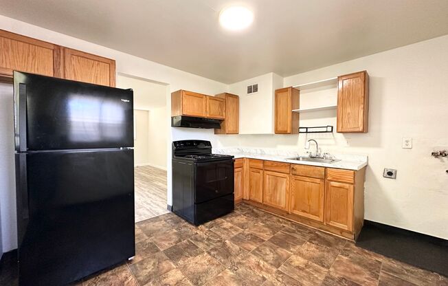Charming 3-bed, 1-bath Duplex in Denver's Vibrant Clayton Neighborhood-HOUSING VOUCHERS WELCOME!!!
