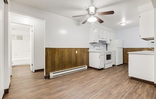 1 bed, 1 bath, 750 sqft, $1,100, Unit 2305-14