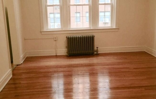 2 beds, 1 bath, 1,100 sqft, $1,725, Unit B1