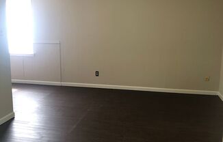 1 bed, 1 bath, 728 sqft, $595, Unit 4