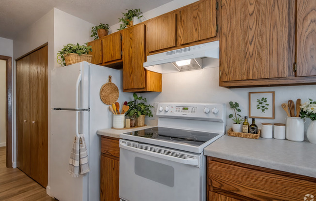 2 beds, 1.5 baths, 880 sqft, $1,399, Unit 701