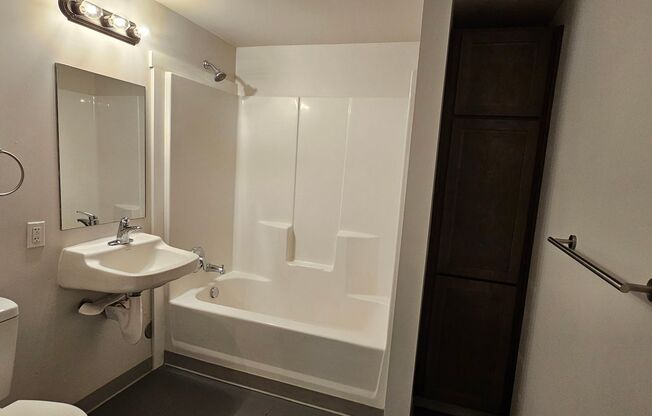1 bed, 1 bath, $1,210, Unit CPC-A111