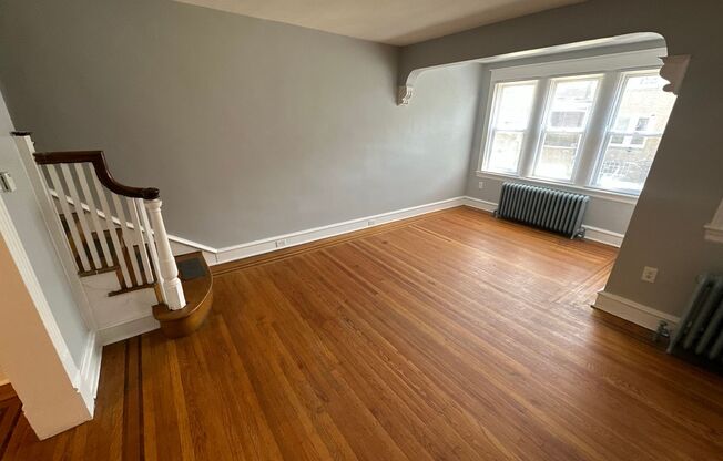 Stunning 3-Bedroom Townhouse in Olney! Available NOW!