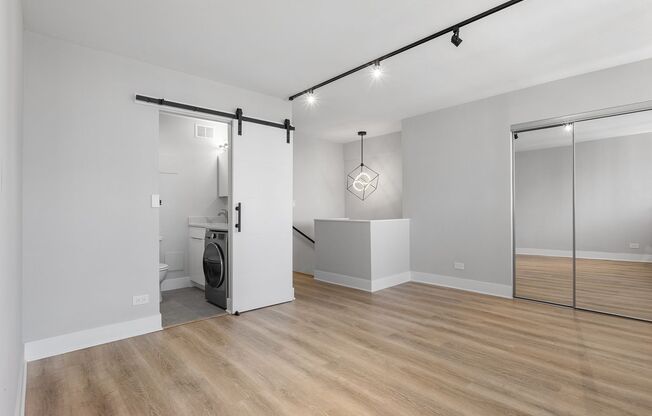 1 bed, 1.5 baths, 667 sqft, $2,550, Unit 26J