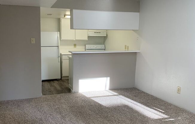 2 beds, 2 baths, 1,003 sqft, $1,050, Unit 2703