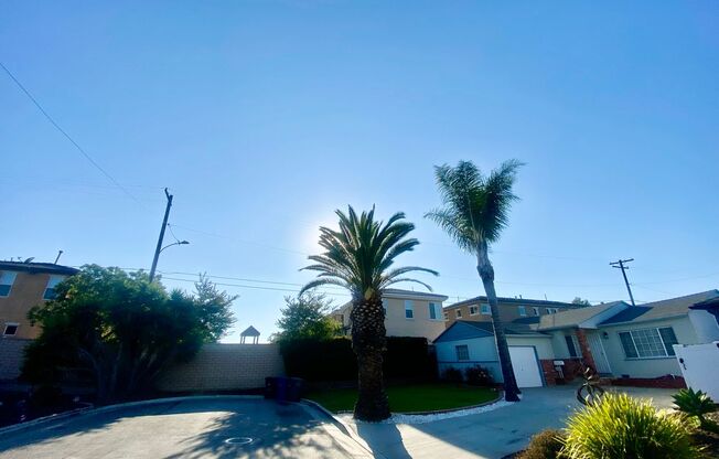 3-Bed, 2-Bath Home, + Bonus Room/Office .... $4,295-Open House  7/2, 7/3 and 7/8 5pm-6pm