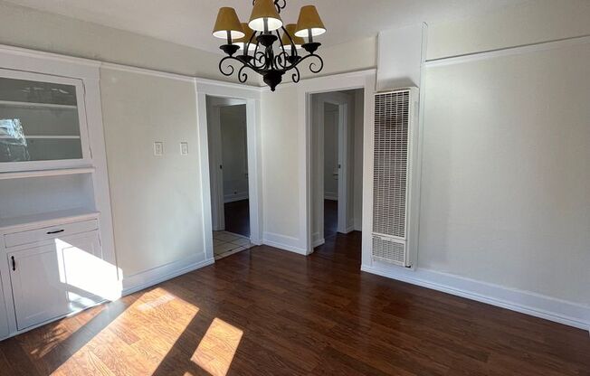 3 beds, 1 bath, 900 sqft, $3,995, Unit 01