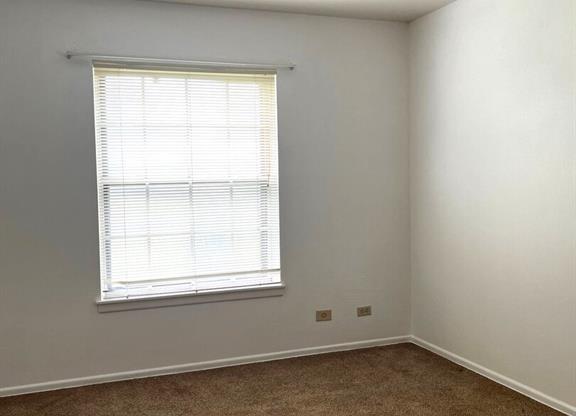 136 Valley Oak Dr