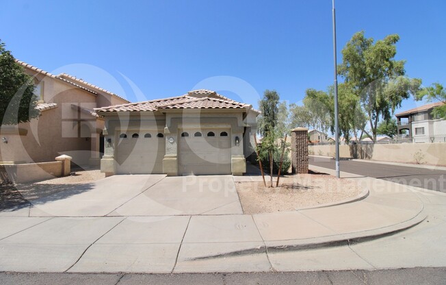 10504 W CORONADO RD