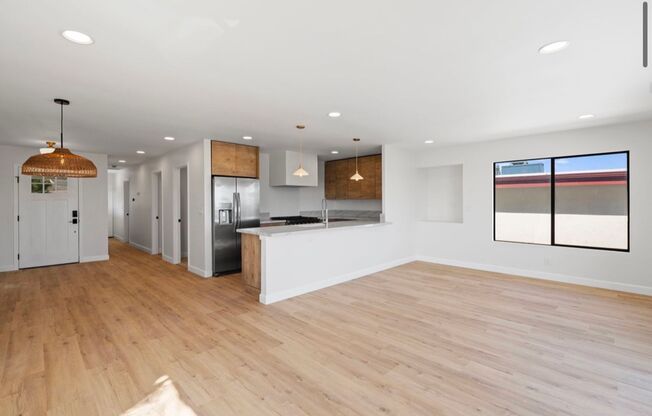 2 Bed 1 Bath Apartment for Rent in Pacific Beach.