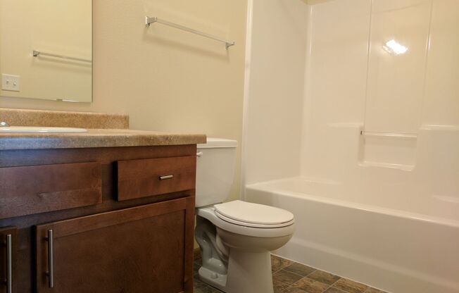 3 beds, 2 baths, 1,170 sqft, $1,380, Unit 5160-311