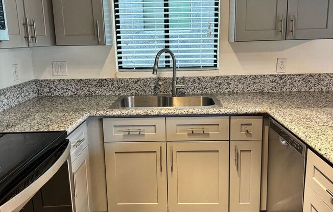 2 beds, 2 baths, 1,056 sqft, $1,375, Unit 4115
