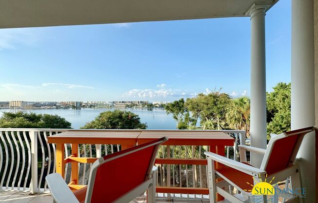 Location Location Location, Prime waterfront Condo in downtown FWB!