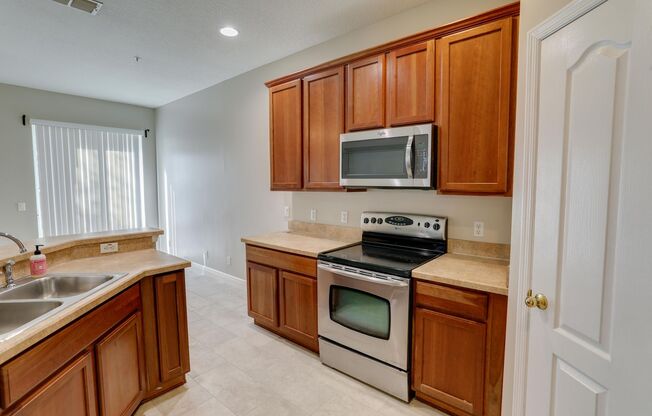 946 Ashworth Overlook Dr.