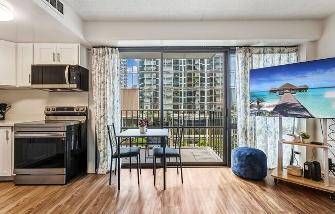 Downtown Honolulu Condo - AC . W/D . Full Kitchen