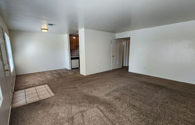 7004 N Half Moon #C -Apartment