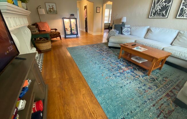 2562 Prospect