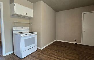 3 beds, 1 bath, $1,100