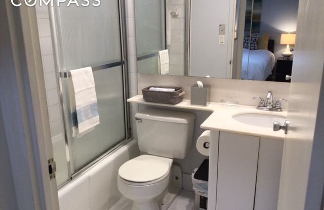1 bed, 1 bath, 650 sqft, $3,850, Unit 1909