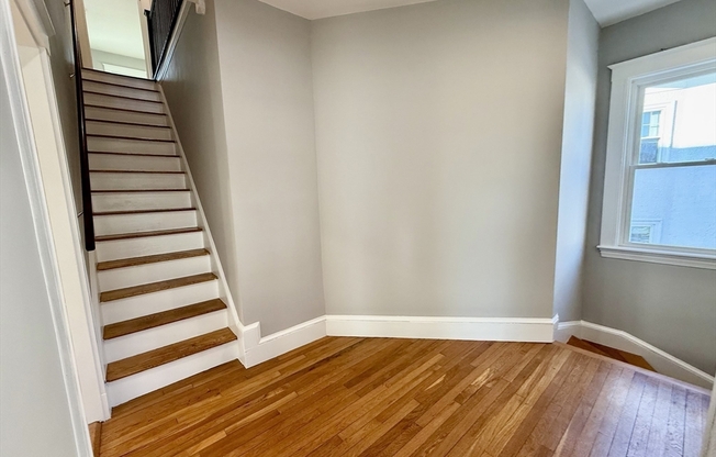 98 LANGDON AVE