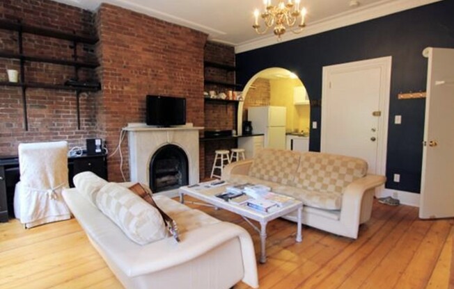85 MARLBOROUGH ST