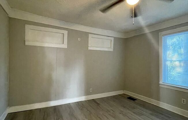 2 beds, 1 bath, $2,350