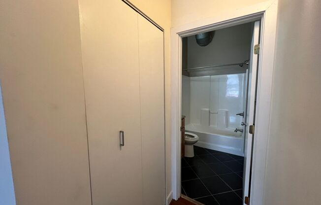 2 beds, 2 baths, 862 sqft, $1,750, Unit 3H