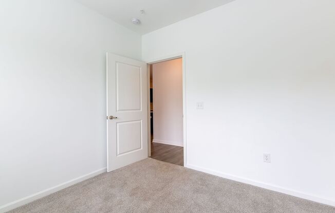 2 beds, 2 baths, 1,300 sqft, $1,545, Unit 212