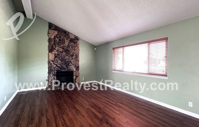 2 Bed, 2 Bath Victorville Home!!!