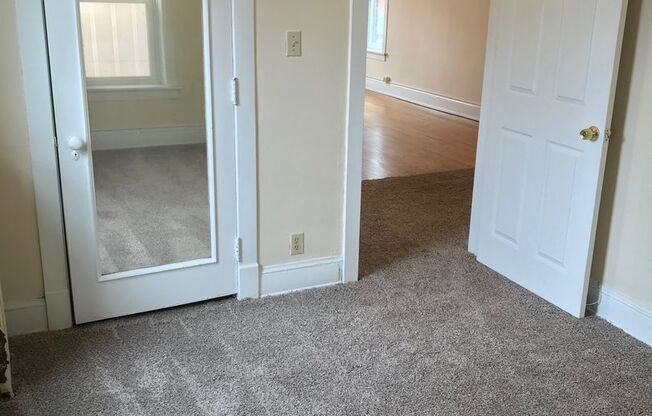 2 beds, 1 bath, $1,345, Unit 12
