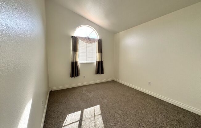 Spacious 3 Bedroom Home available in Fontana!