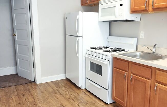 1 bed, 1 bath, 600 sqft, $1,000, Unit 08