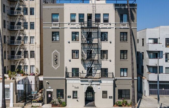 La Chandelle Apts...Charming building...Renovated Apartments Available...Hardwood Floors!