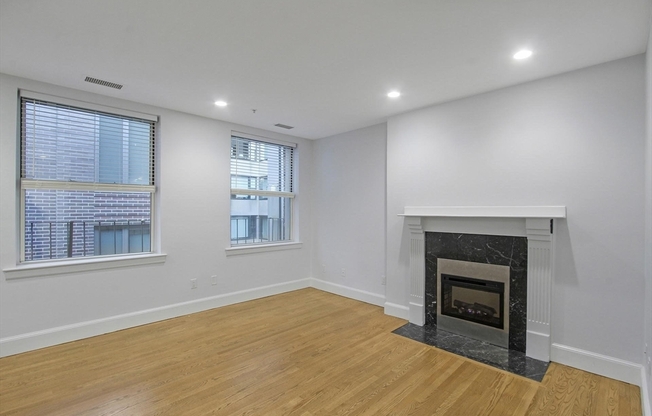 140 BOYLSTON ST