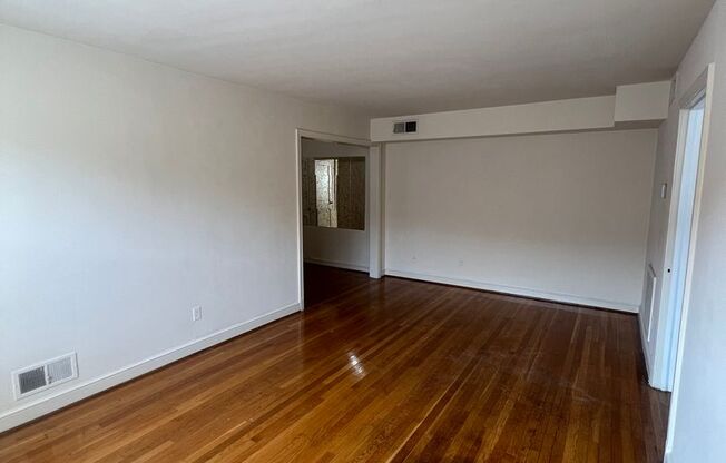 2 beds, 1 bath, $1,550