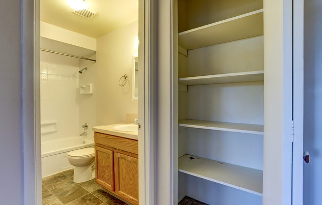 1 bed, 1 bath, 630 sqft, $1,195, Unit 03