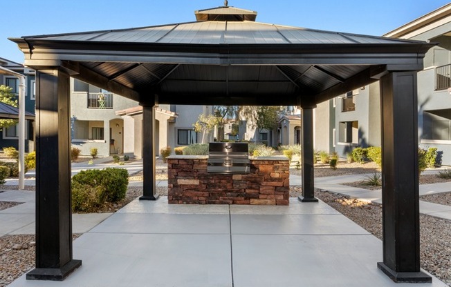 Outdoor BBQ | Henderson Nevada Rental Apartments | Edge at Traverse Point Apartments  |  Apartments in Henderson, NV