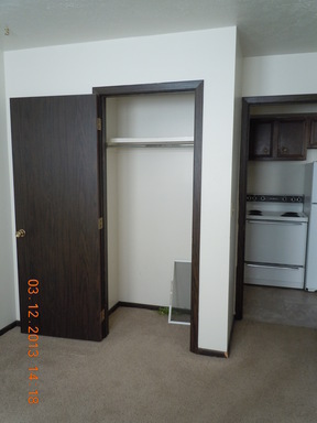 2 beds, 1 bath, $545, Unit 6B