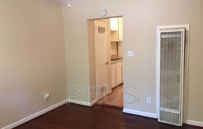 1 bed, 1 bath, 549 sqft, $995