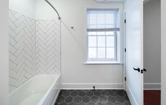 212 W 9th 8049 Master Tenant