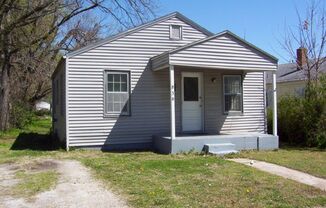 Cute 2 bedroom house in quiet neighborhood!