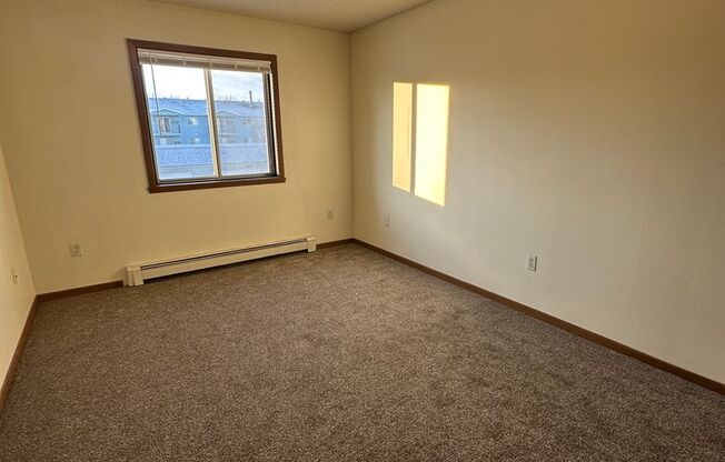 2 beds, 1 bath, 900 sqft, $825, Unit 206