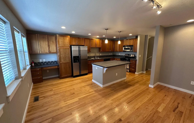 231 RENDEZVOUS DR