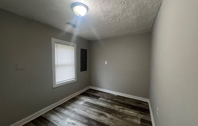 3 beds, 1 bath, $1,050