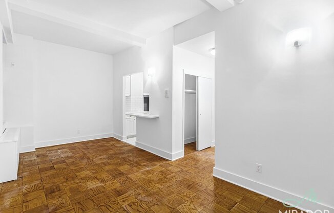 Studio, 1 bath, $3,200, Unit 3H