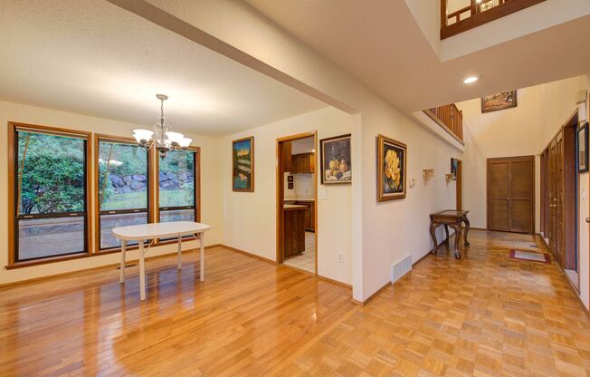 3 beds, 2.5 baths, $3,700
