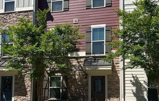 Stylish Apex Townhome Near Beaver Creek Shopping & Dining