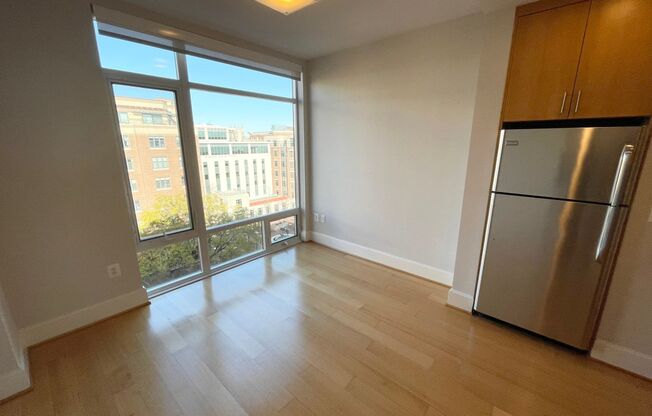 1 bed, 1 bath, $2,650, Unit 817