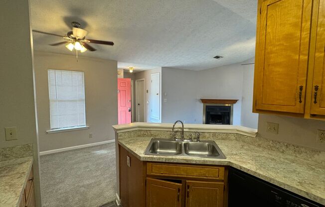 2 beds, 2 baths, $1,075